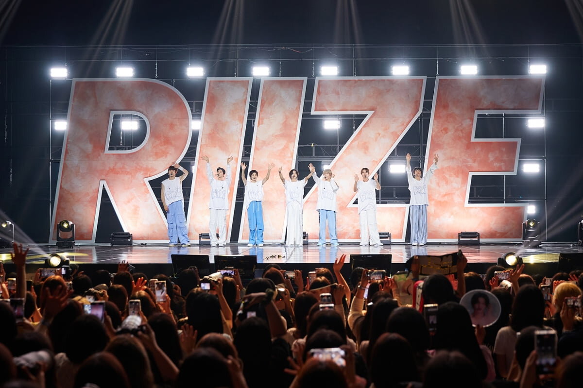 / Фото = SM ENTERTAINMENT