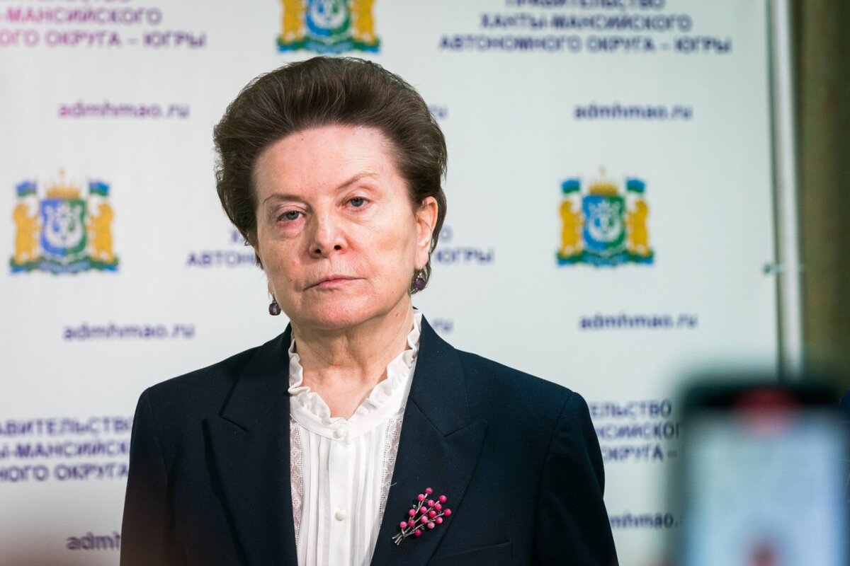    Наталья Комарова поздравила Дмитрия Артюхова с переизбранием на пост губернатора Ямала