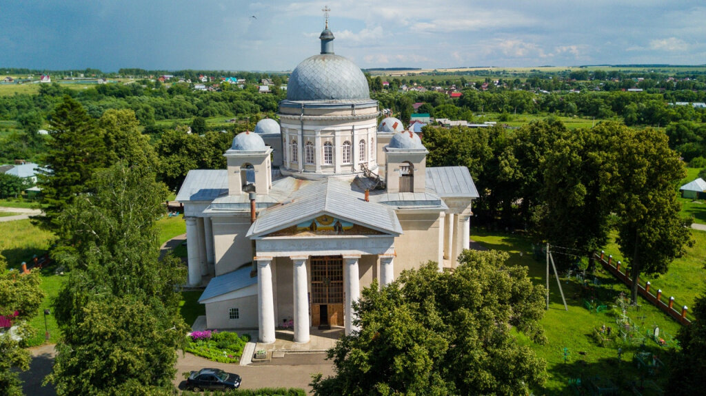 Никольский храм в Серебряных Прудах 