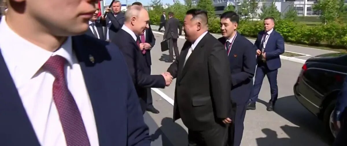 Путин и Ким Чен Ын. Фото: кадр из видео