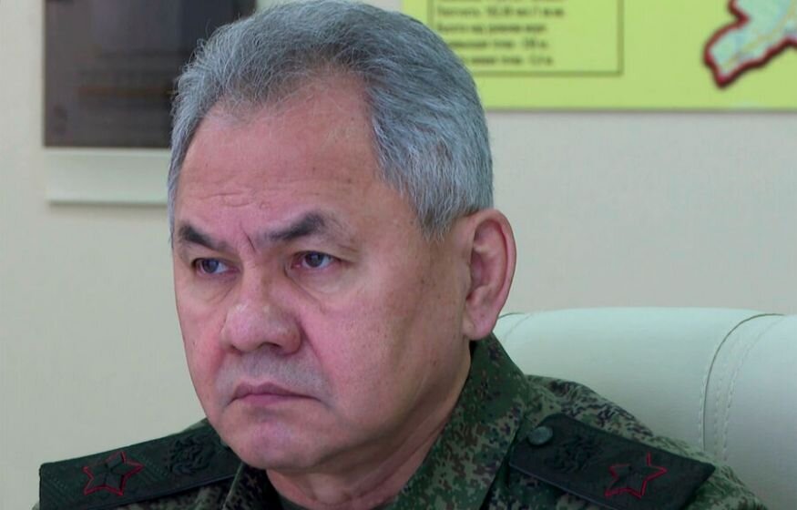    Шойгу замешкался перед журналистом и запретил служить туберкулезникам: Главное к 21:00