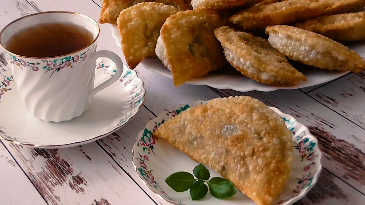 Домашние чебуреки с говяжьим фаршем рецепт – Крымская кухня: Выпечка и десерты. «Еда»