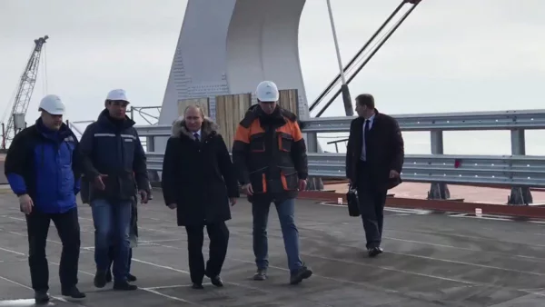 Президент на открытии моста