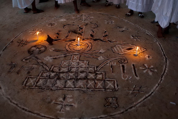 Пограничная полиция города Мальмё раскрыла преступную группу, которая доставляла молодых женщин из Нигерии в Швецию и принуждала их заниматься проституцией.