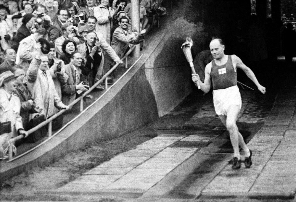 Участие советских спортсменов в олимпийских играх. Олимпийские игры в Хельсинки 1952. Хельсинки олимпиада 1952 года. Олимпийские игры в Хельсинки 1952 СССР. Пааво Нурми Хельсинки 1952.