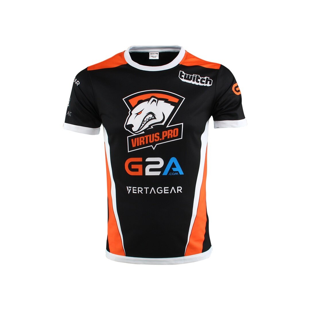 Так выглядела форма Virtus.pro до Мегафона