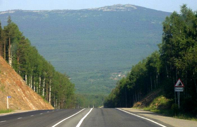 М5 златоуст. Уральские горы Златоуст трасса м5. Уральские горы перевал трасса м5. Трасса м5 Урал горы. Уральские горы трасса Уфа Челябинск.