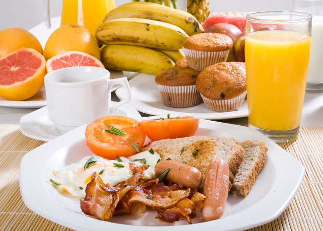 Не нужно себя заставлять съесть много.