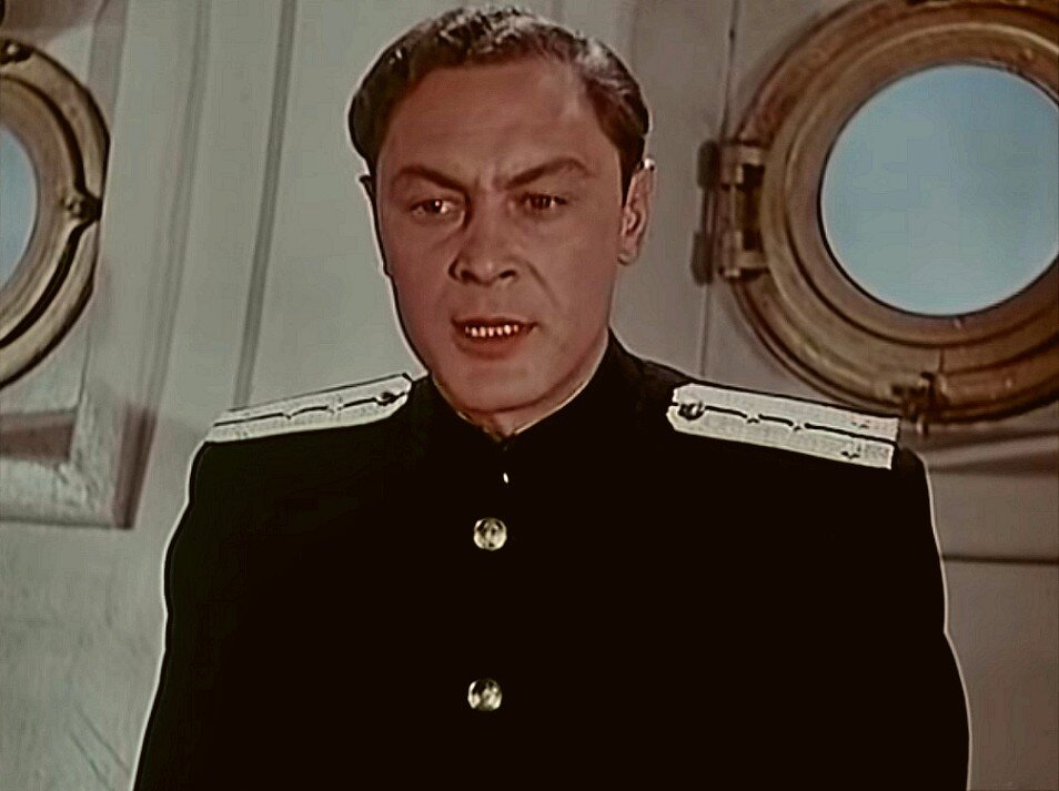 Кадр из фильма «В мирные дни», 1950 г.