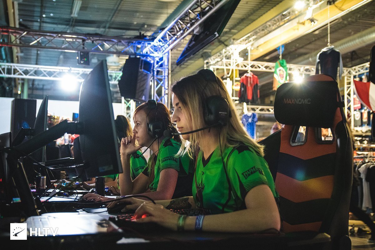 Аня на турнире / Фото с официального сайта HLTV