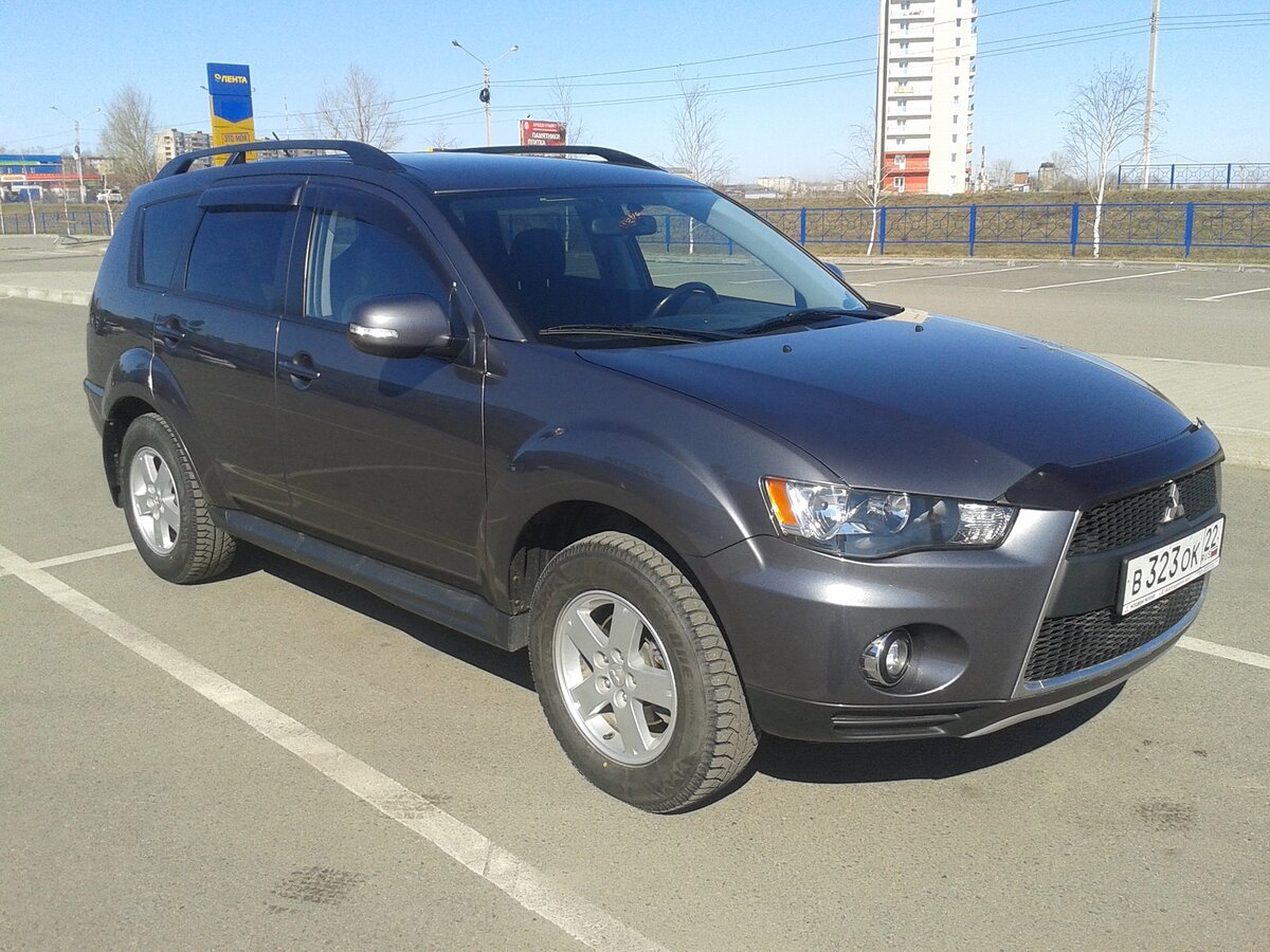Mitsubishi Outlander XL, фото: www.njcar.ru