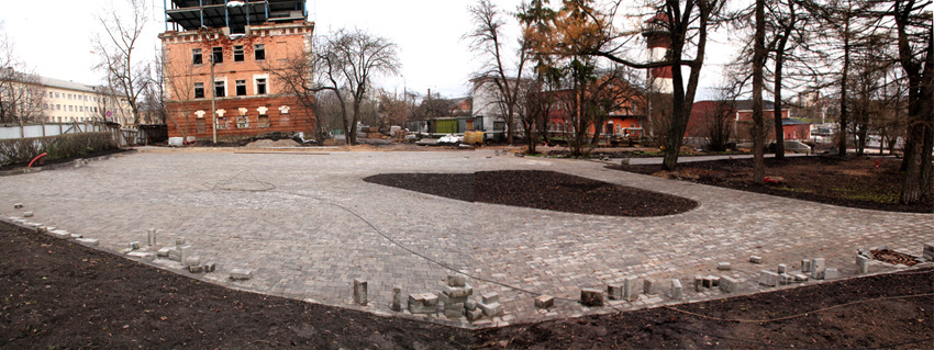 В сквере Водников работы ведутся, факт. Но сквер - ещё не набережная