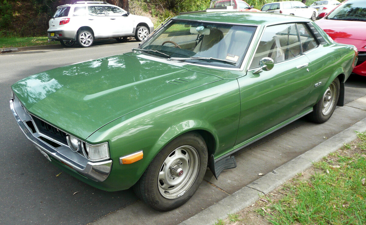 Фото:https://upload.wikimedia.org/wikipedia/commons/7/7c/1976-1977_Toyota_Celica_%28RA23%29_LT_hardtop_01.jpg