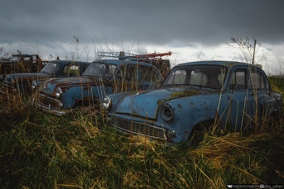 Авто нижегородская область. Музей Красинца в Тульской области. Красинец кладбище автомобилей Черноусово Тульской. Кладбище советских автомобилей, Тульская область. Коллекция автомобилей Михаила Красинца.