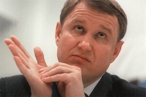 Криминальный авторитет Паша Цветомузыка (Вилор Струганов)