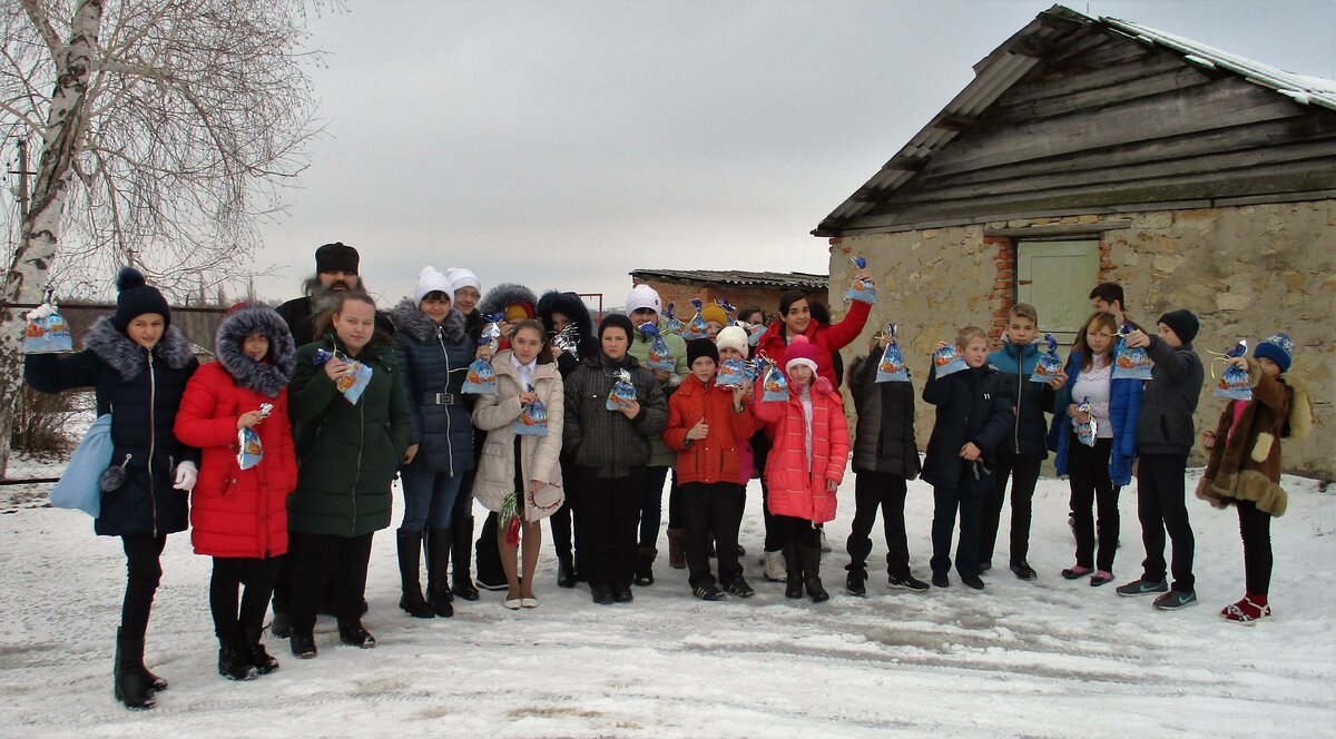  Пойди и посмотри!

Жертву для социального отдела Смоленского храма ст. Шумилинская "Рука помощи" можно перечислять на: Юридический счет: МЕСТНАЯ РЕЛИГИОЗНАЯ ОРГАНИЗАЦИЯ ПРАВОСЛАВНЫЙ ПРИХОД ХРАМА СМОЛЕНСКОЙ ИКОНЫ БОЖИЕЙ МАТЕРИ СТ.ШУМИЛИНСКОЙ ВЕРХНЕДОНСКОГО РАЙОНА РОСТОВСКОЙ ОБЛАСТИ ШАХТИНСКОЙ ЕПАРХИИ РУССКОЙ ПРАВОСЛАВНОЙ ЦЕРКВИ (МОСКОВСКИЙ ПАТРИАРХАТ) 
ИНН 6105910047 
КПП 610501001 
ОГРН/ОГРНИП 1136100006030 
Счёт 40703.810.3.52090090191 
БИК 046015602 
Банк ЮГО-ЗАПАДНЫЙ БАНК ПАО СБЕРБАНК 
Корр. счёт 30101.810.6.00000000602 
