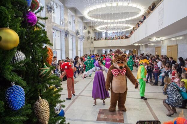   В январские праздники в Подольске пройдет множество ёлок и развлекательных программ. В их числе: массовые гулянья, утренники, праздничные спектакли и соревнования. Ниже — афиша мероприятий.
