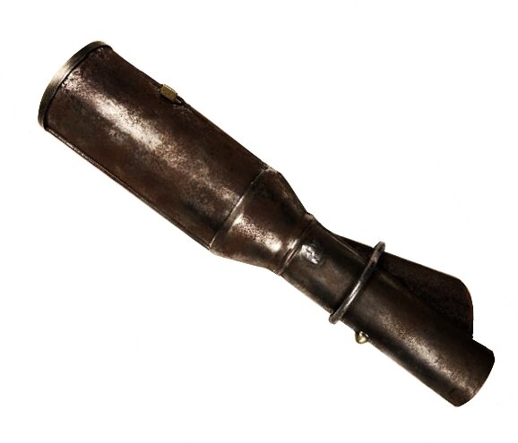 Противопехотная граната образца 1914/30. В связке по пять - средство для противотанковой борьбы