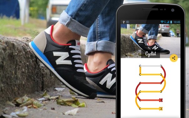 Скрытый узел - один из способов оригинального завязывания шнурков.