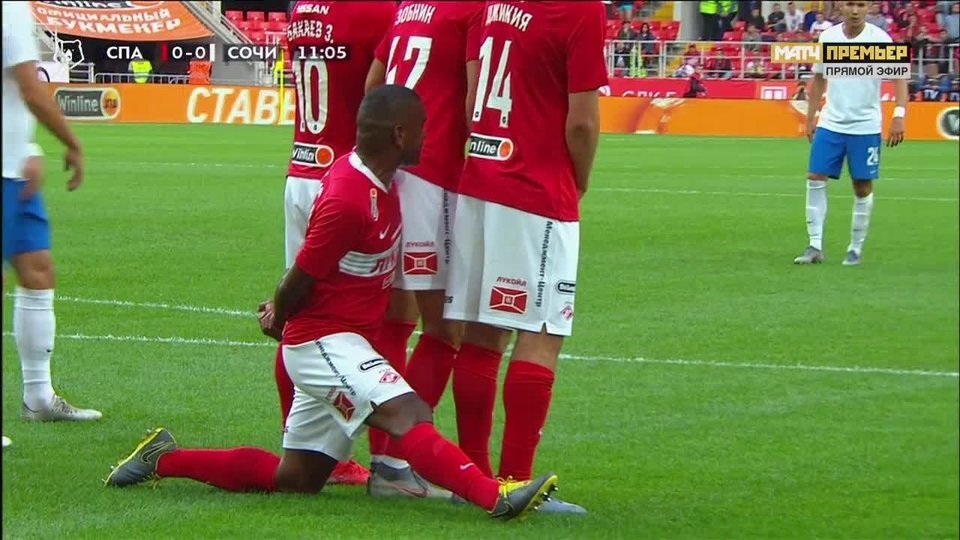 Самое запоминающееся действие Фернандо в матче. Фото: matchtv.ru