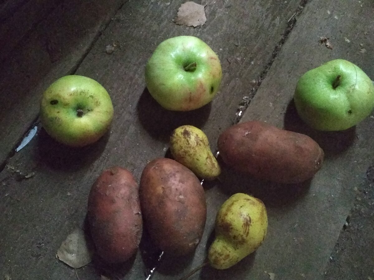 стол конечно не как на первой картинке но мне и так сойдёт