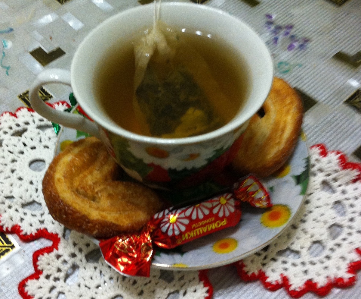 смесь "Женский день" хорошо помогает при недомоганиях и перепадах настроения