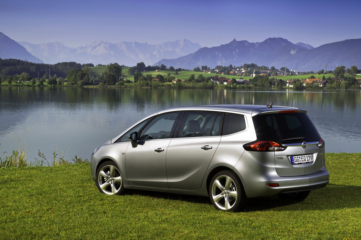 Opel Zafira. Фотография взята с сервиса Яндекс Картинки 