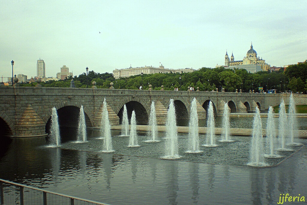 Достопримечательности Мадрида, Мост Сеговии ,  Puente de Segovia