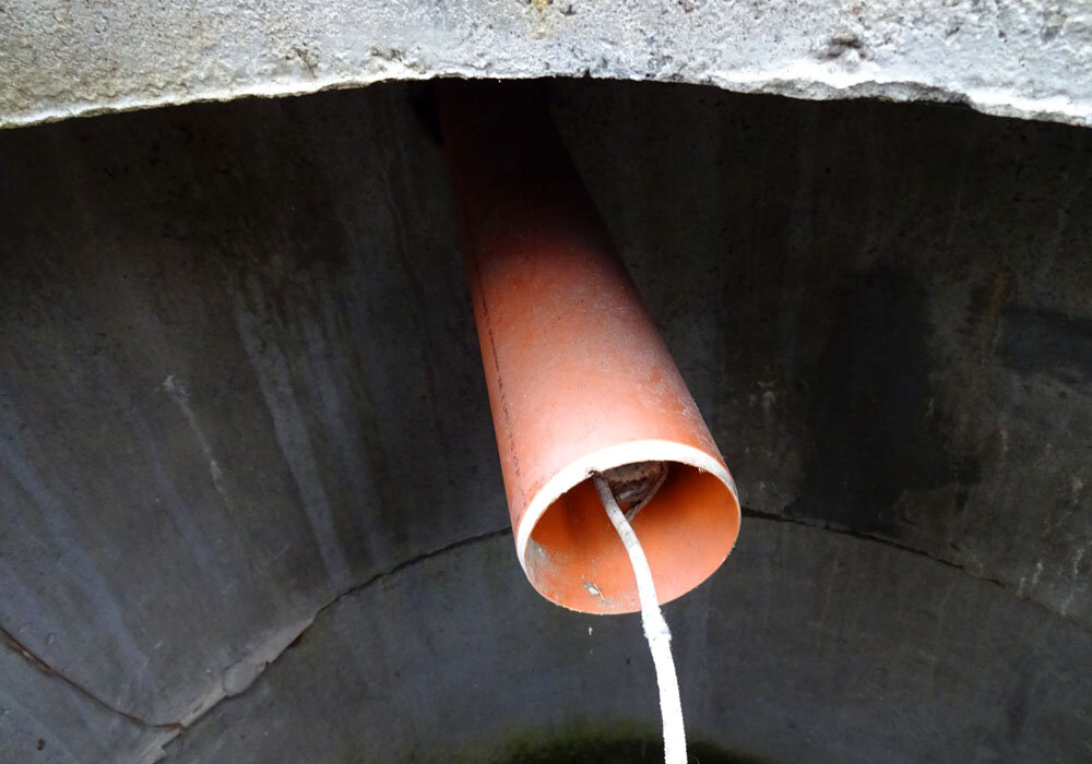 Обсидиановая пещера. Авдеевка труба подземная. Подземный трубопровод. Бункер сталина самара экскурсия. Тоннель метростроя сочи.