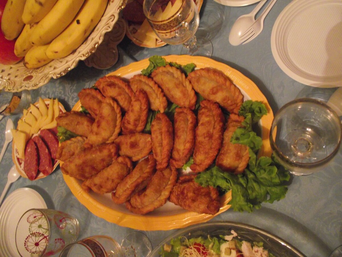 Цыганская народная кухня. Цыганская национальная еда. Национальная еда цыган. Цыганские блюда национальные. Традиционные блюда цыганской кухни.