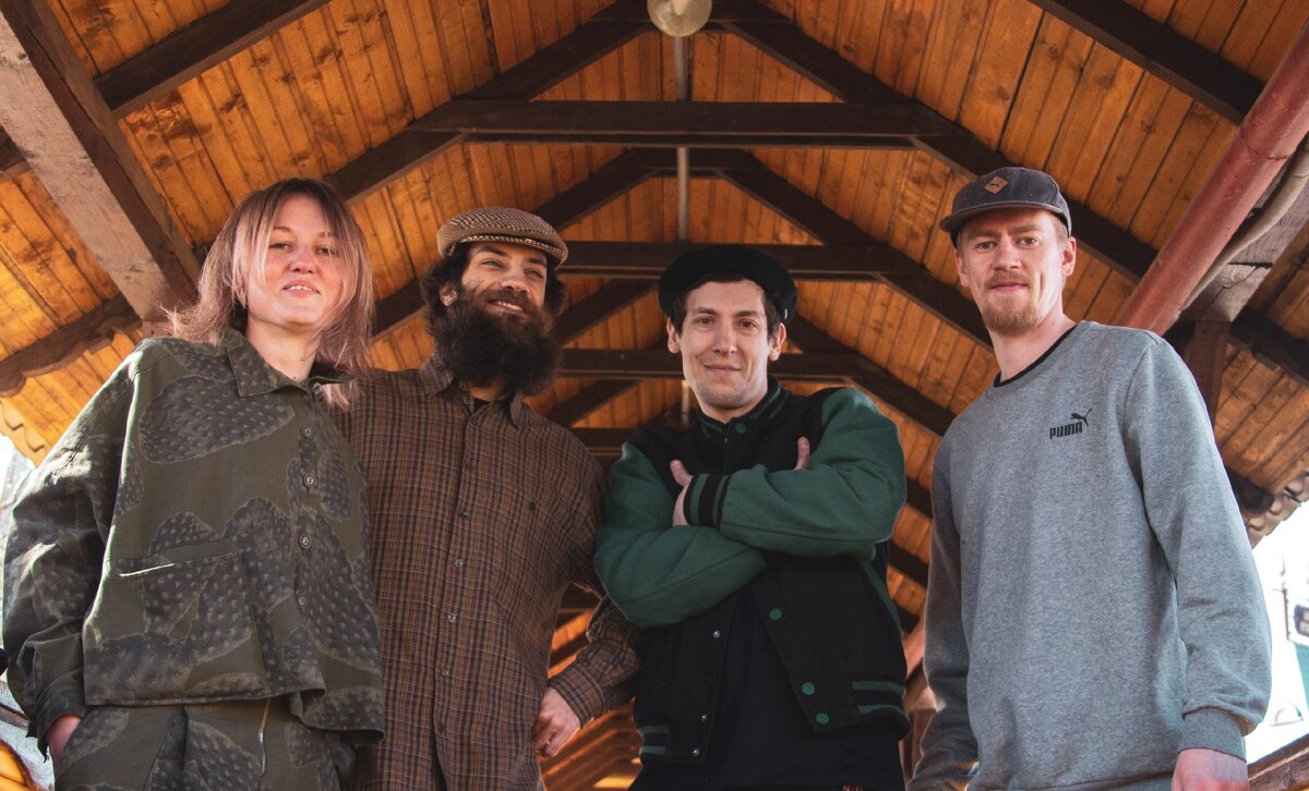 Команда PRAISE JAH