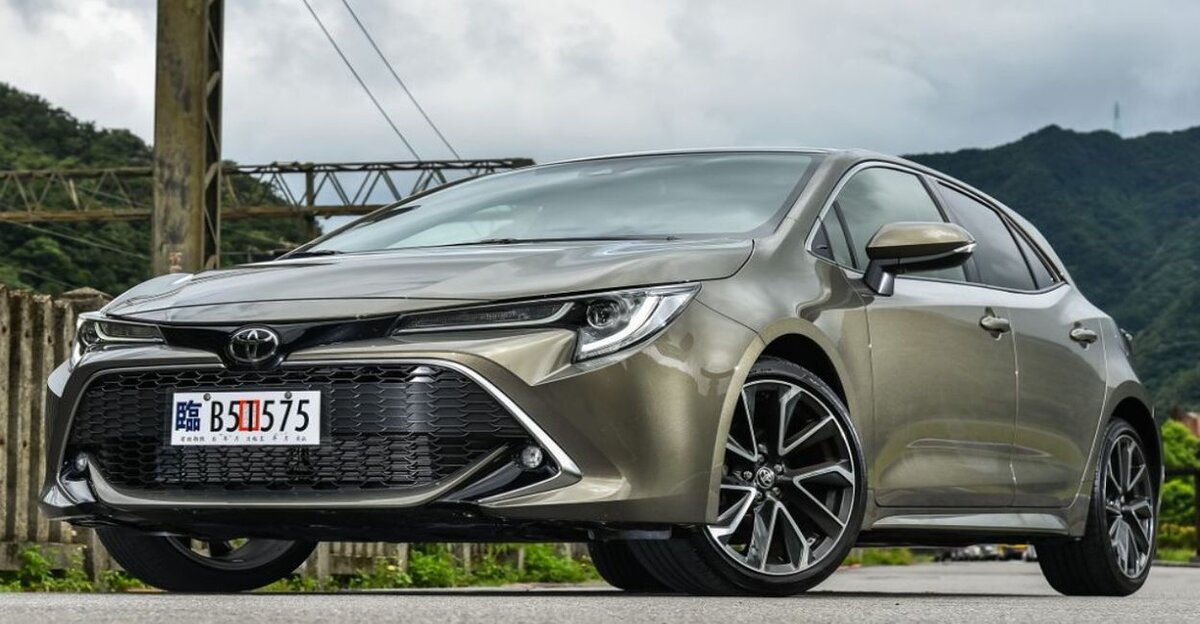 Toyota Auris 2017 универсал