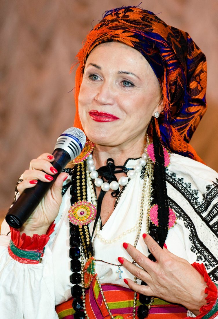 Мария мордасова частушки. Людмила зыкина георгина. Людмила зыкина молодая. Мордасова мария николаевна. Надежда бабкина фото.