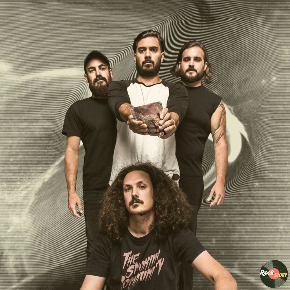 На фотографии: участники группы 1000mods