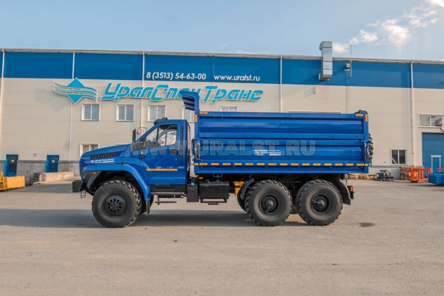 «УралСпецТранс» выпустил новый самосвал на базе Урал NEXT 