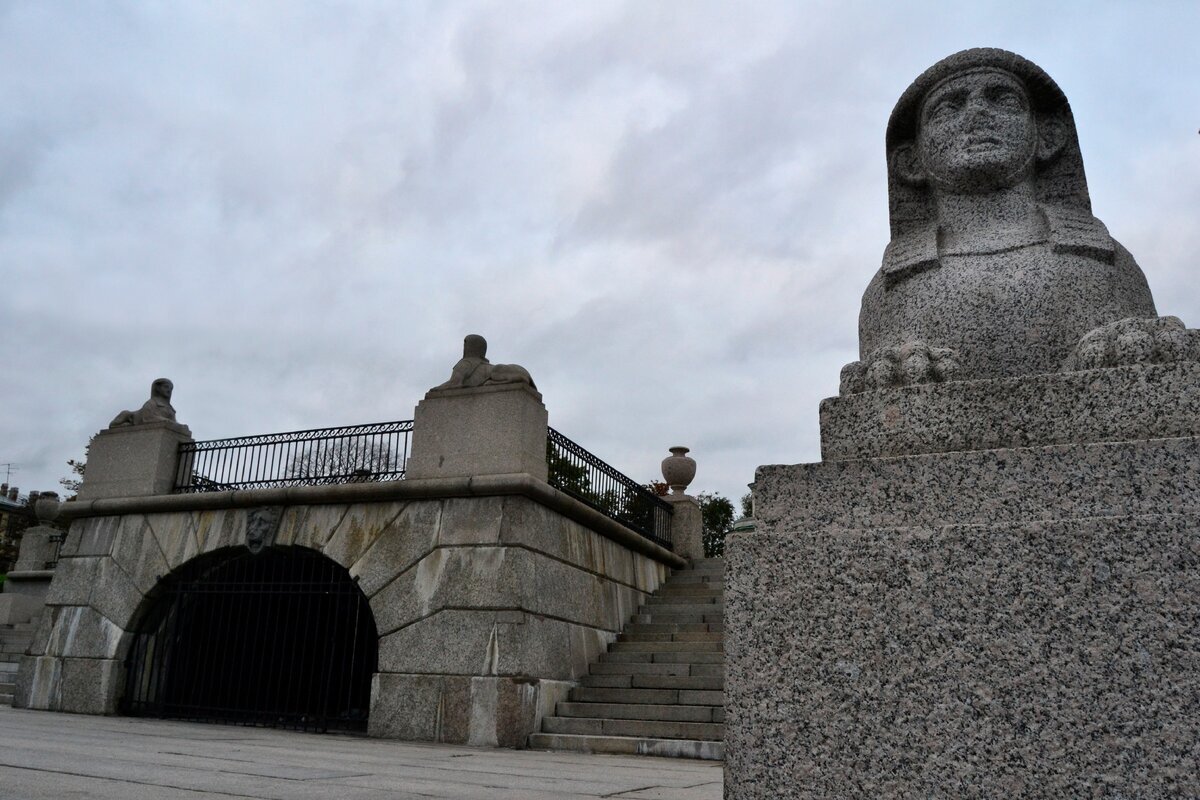 свердловская набережная в санкт петербурге