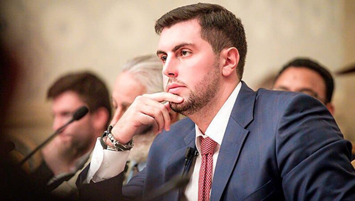 Александр Ионов: общественник, скрывающий множество секретов относительно своей персоны.1