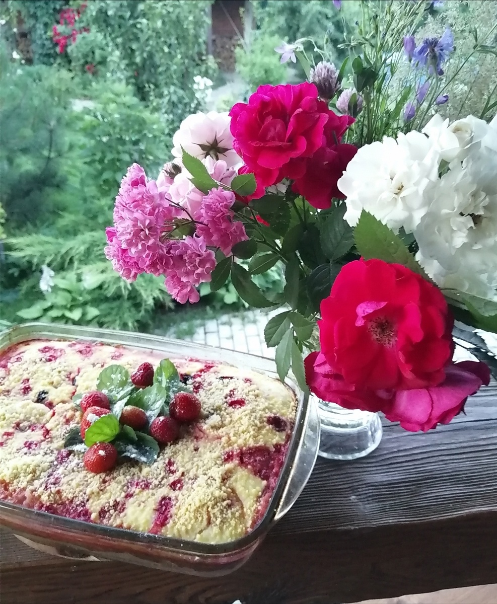 ЭТО ОЧЕНЬ ВКУСНЫЙ ПИРОГ, КОТОРЫЙ ОЧЕНЬ БЫСТРО И  ЛЕГКО ДЕЛАЕТСЯ.