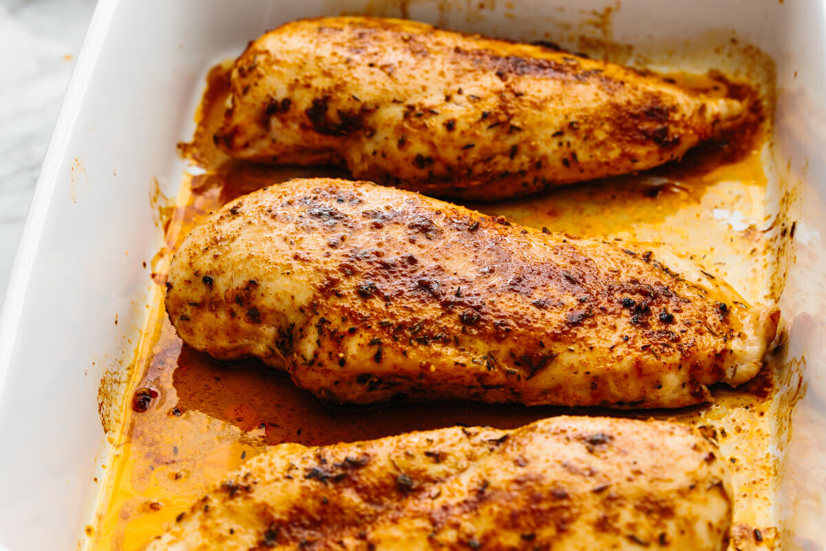 https://i2.wp.com/www.downshiftology.com/wp-content/uploads/2021/01/Baked-Chicken-Breasts-10.jpg
