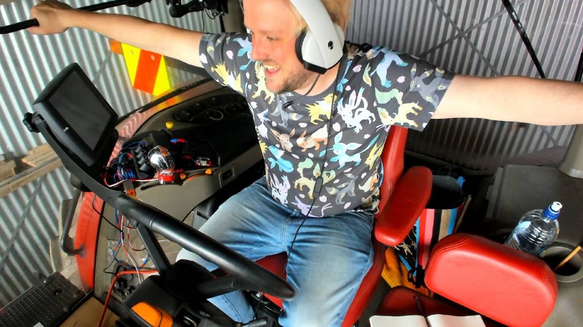 Трактор Case IH в качестве контроллера для Farming Simulator 22 