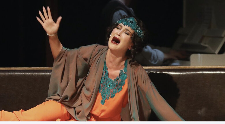   Оля во МХАТе