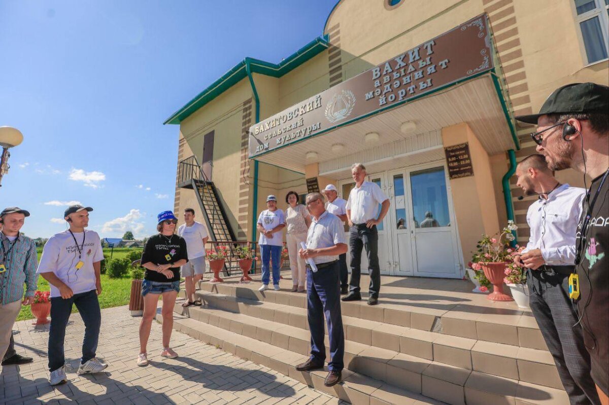 И к селу, и к городу. В селе Вахитово открылась новая арт-резиденция |  Министерство культуры РФ | Дзен