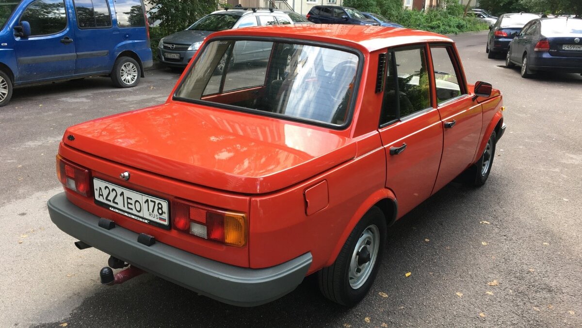 Wartburg-1300 сзади. Источник фото: drive2.ru