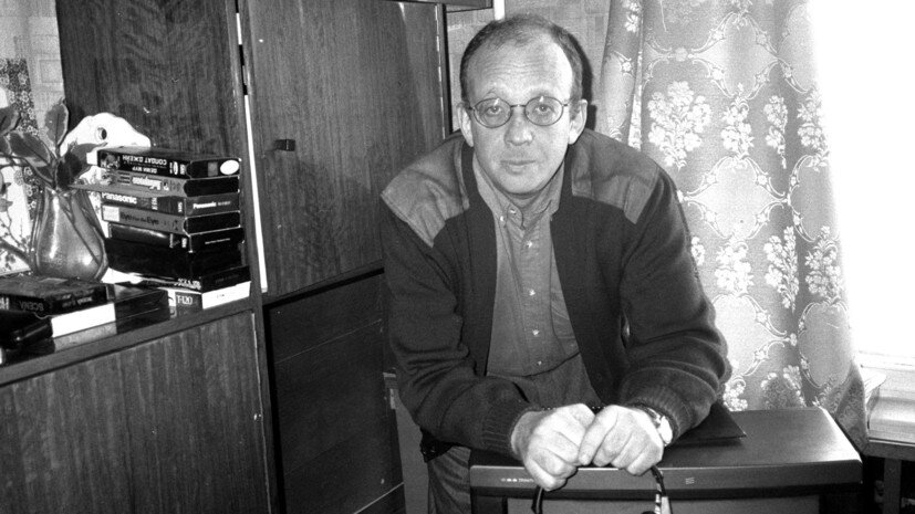     Леонид Володарский родился 20 мая 1950 года в Москве. Его родители преподавали иностранные языки Legion-Media