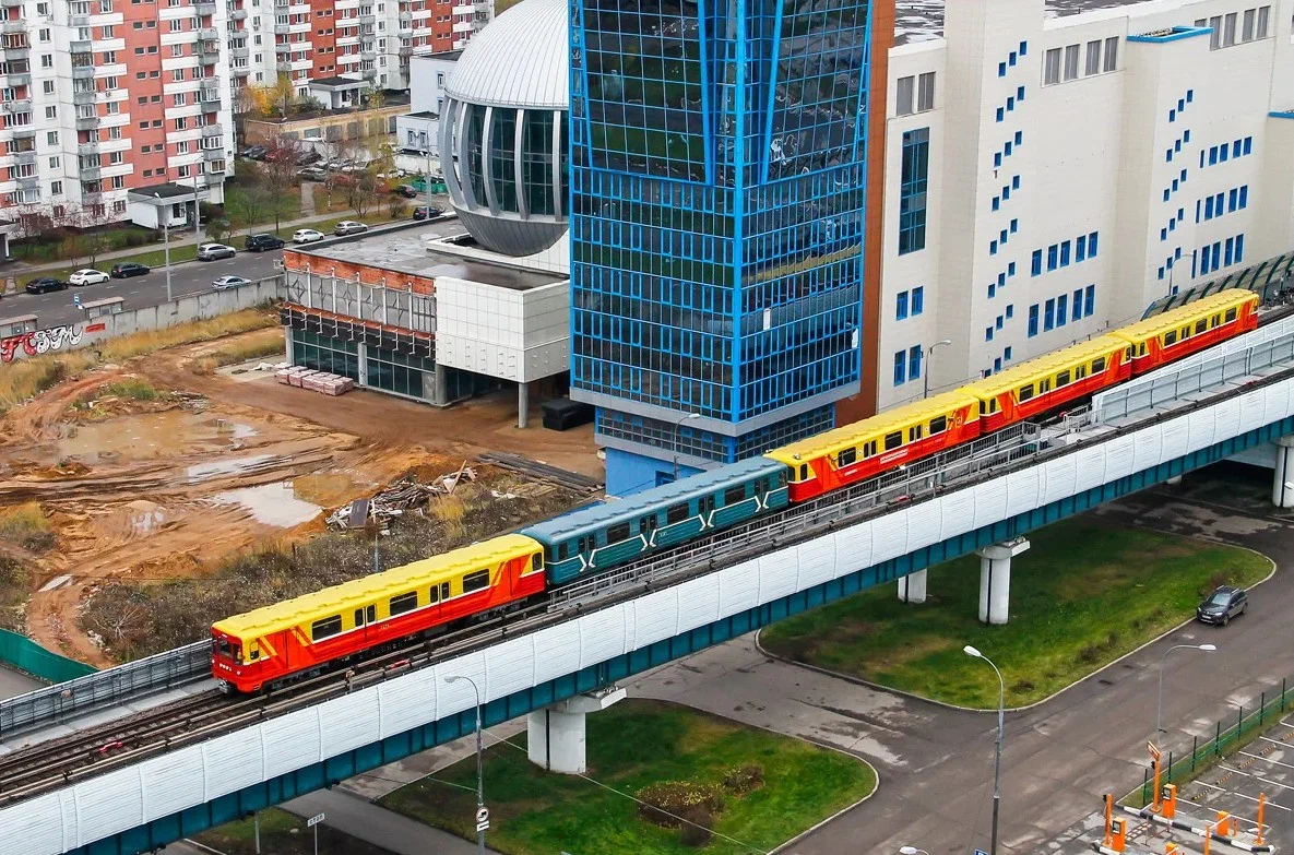 Легкое метро в москве. Южное Бутово монорельс. Улица Скобелевская Бутовская линия. Легкое метро Южное Бутово. Бутовская линия Московского метрополитена.