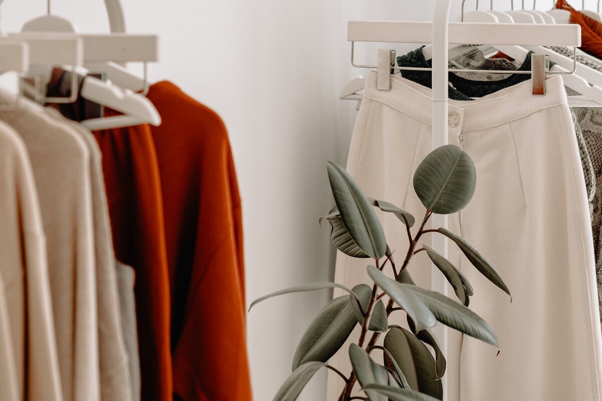     Почему в мужской одежде есть карманы, а в женской их почти нет: заговор производителей или эстетическая особенность?