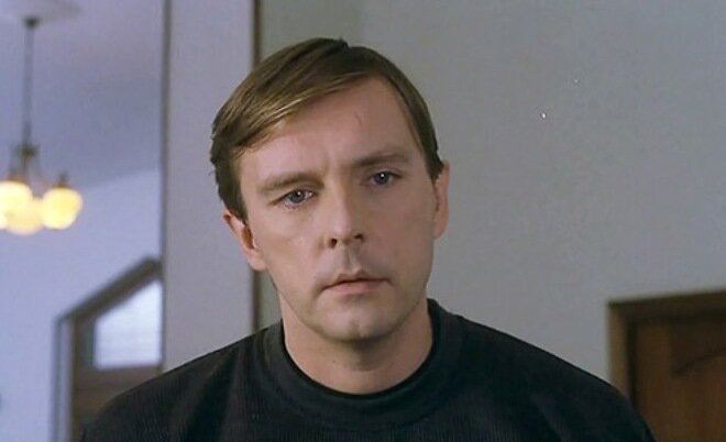 Актёр Алексей Нилов в роли Андрея Ларина в сериале