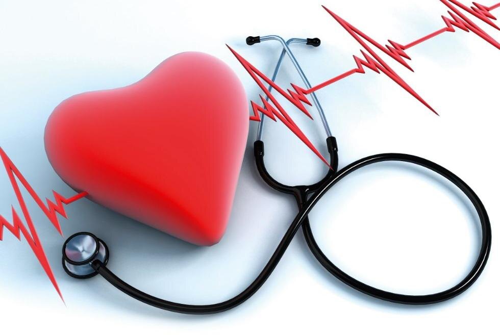 «Гиноидное», или проще сказать «женское», распределение жира обеспечивает повышенную чувствительность к инсульту и помогает бороться против нарушения обмена веществ, которое приводит к диабету. Лишний вес ниже талии обеспечивает своих носительниц «хорошим» холестерином. Стоит ли в очередной раз напоминать, что барышни с заметными бедрами пользуются повышенным вниманием со стороны мужчин. Все дело в том, что широкие бедра – признак высокой фертильности. Именно поэтому мужчины подсознательно выбирают ту женщину, которая физически готова выносить и родить ребенка.
