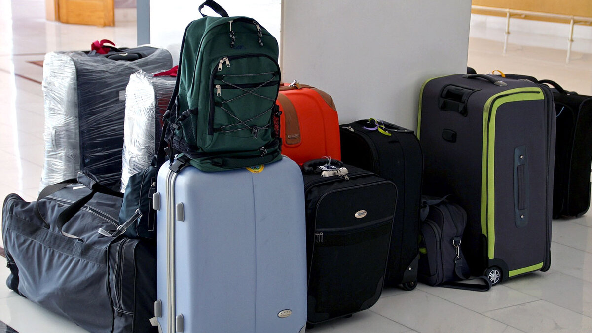 запрещенные к перевозке предметы. можно провозить ножницы в ручной клади в самолете. острые и колющие предметы. ножницы в ручной клади в самолете. ножницы.