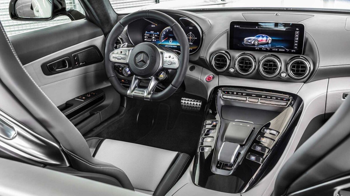 Mercedes benz amg 2019. Мерседес-Бенц АМГ gt 2020. Mercedes AMG gt r 2020 Interior. Мерседес-Бенц AMG gt 2020. Мерседес АМГ 2020 салон.